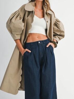 Scallop Detailed Balloon Sleeve Trench Coat / Rain Coat, Khaki  Sz: S/M
